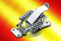 Elesa TLR tensile compensated hook clamp is vibration resistant